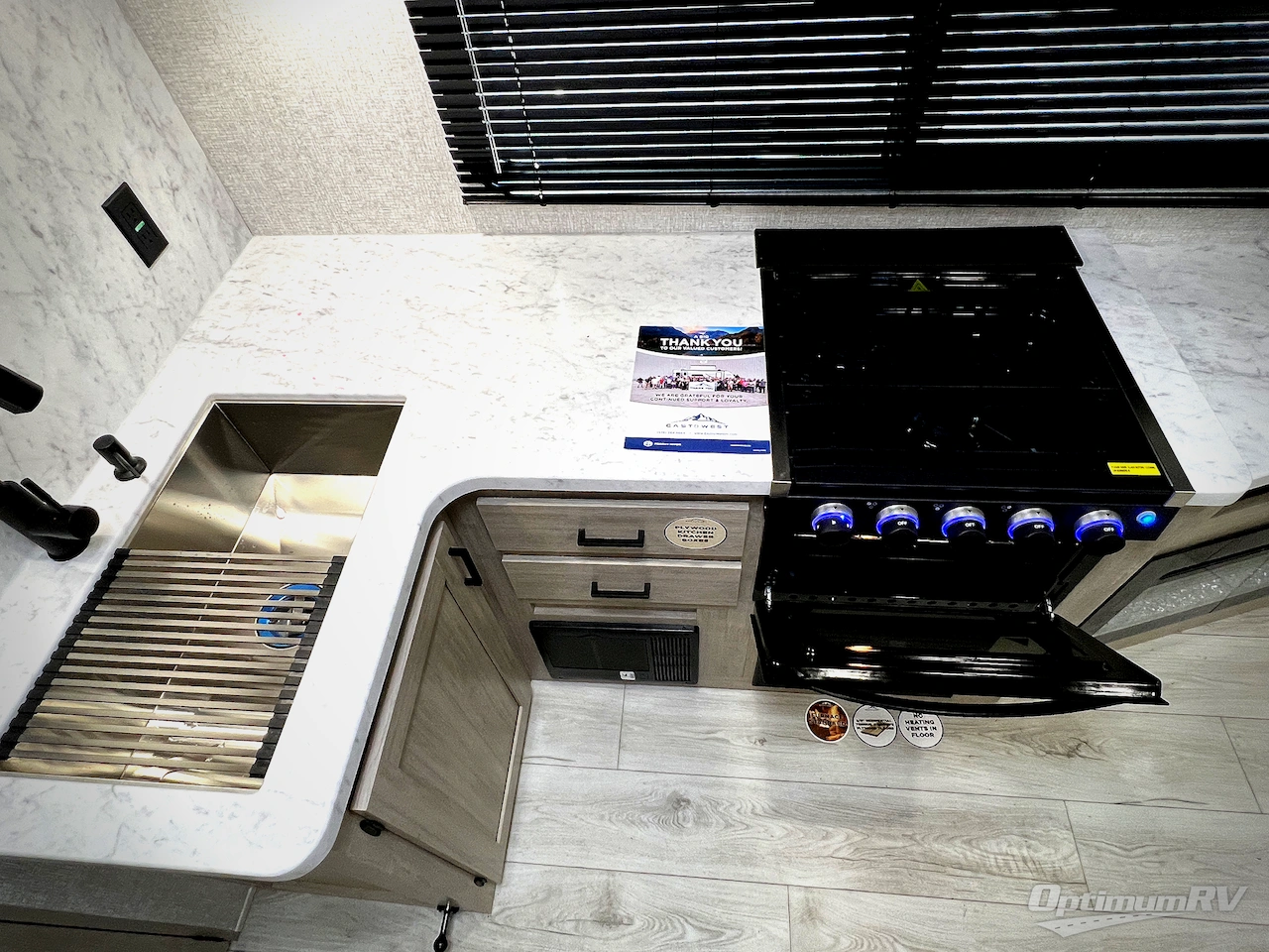 2026 East To West Della Terra 251RD Photo 15