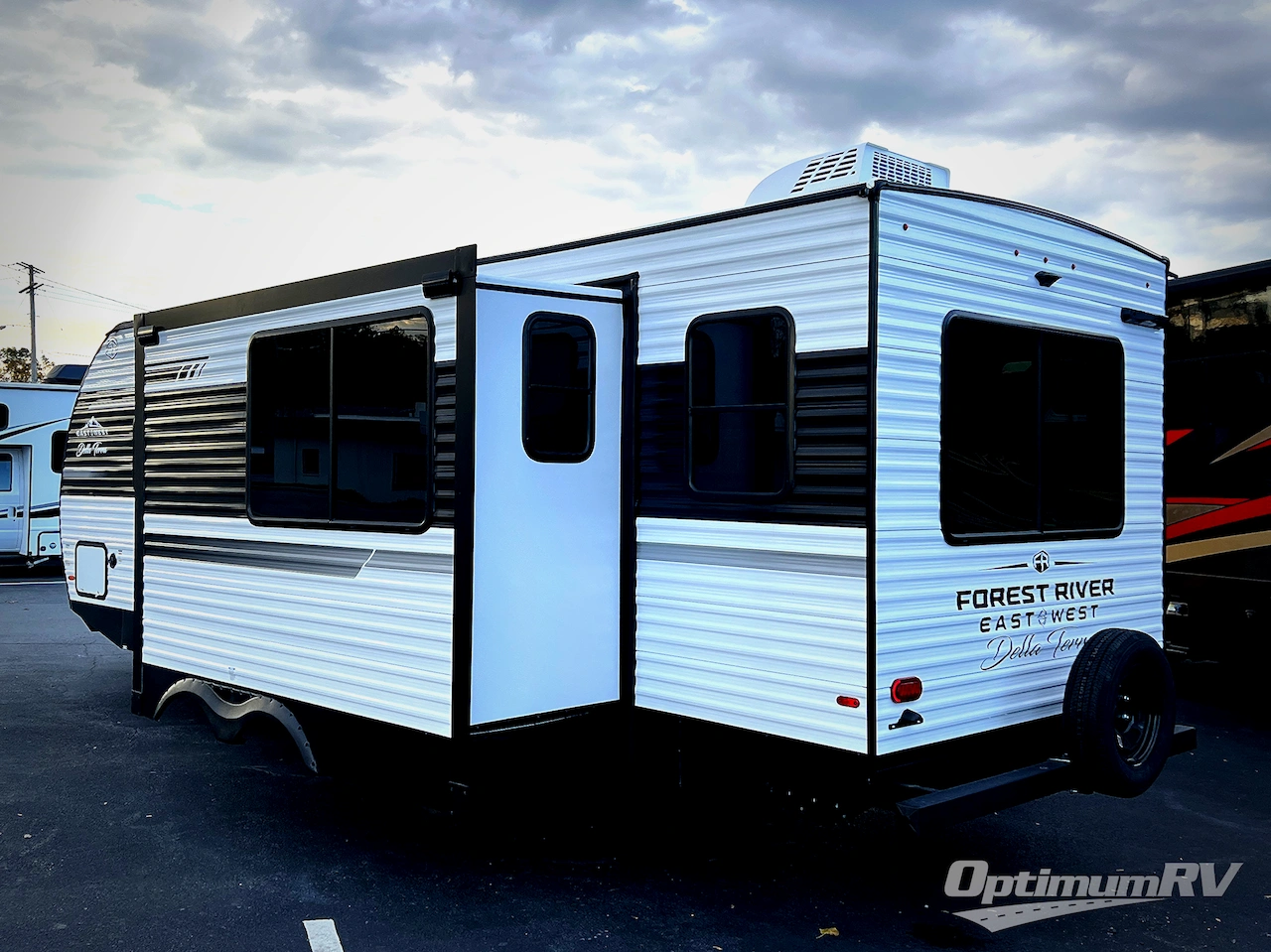 2026 East To West Della Terra 251RD Photo 3