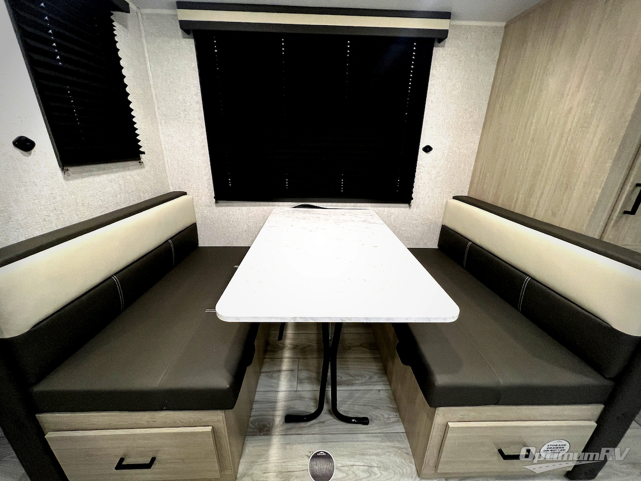 2026 East To West Della Terra 241BH Photo 17