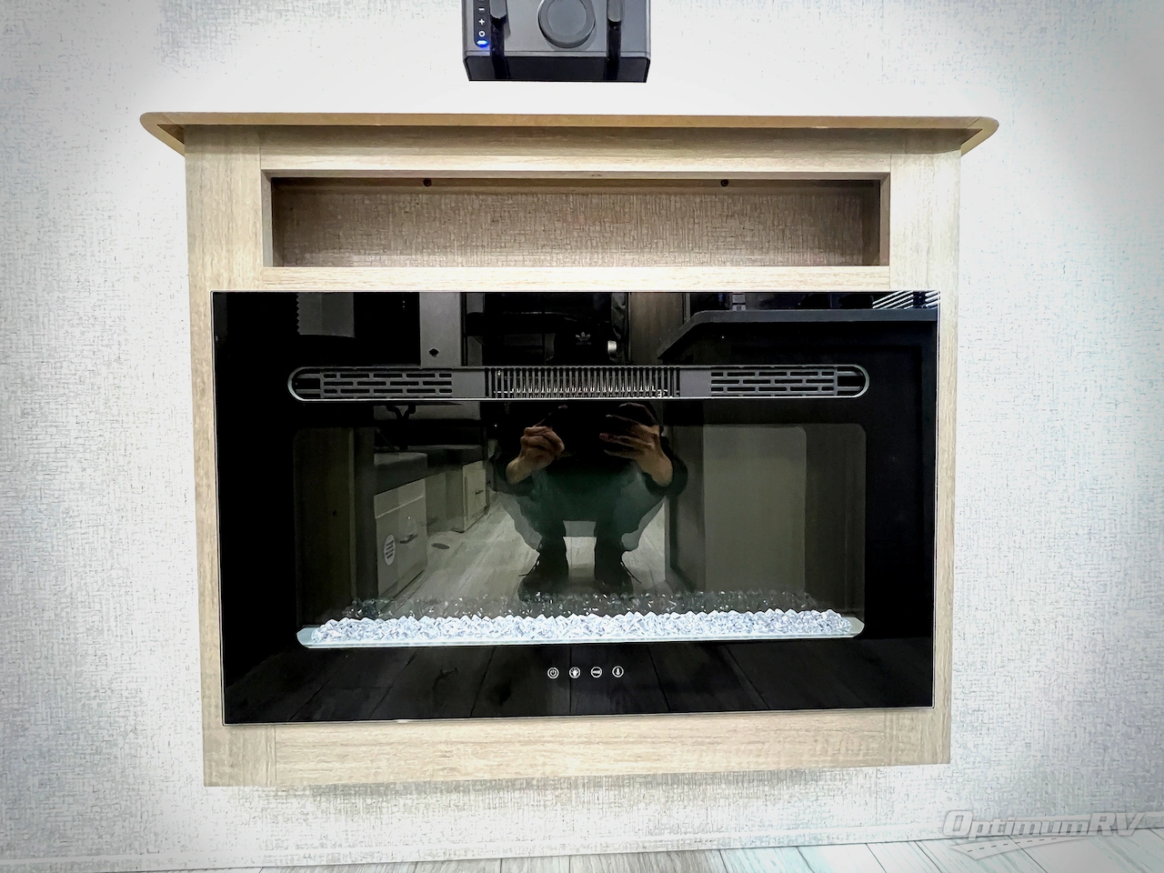 2026 East To West Della Terra 241BH Photo 20