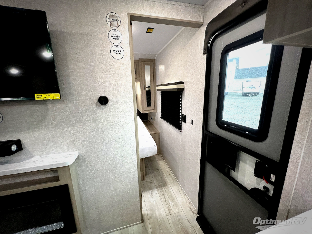 2026 East To West Della Terra 241BH Photo 21