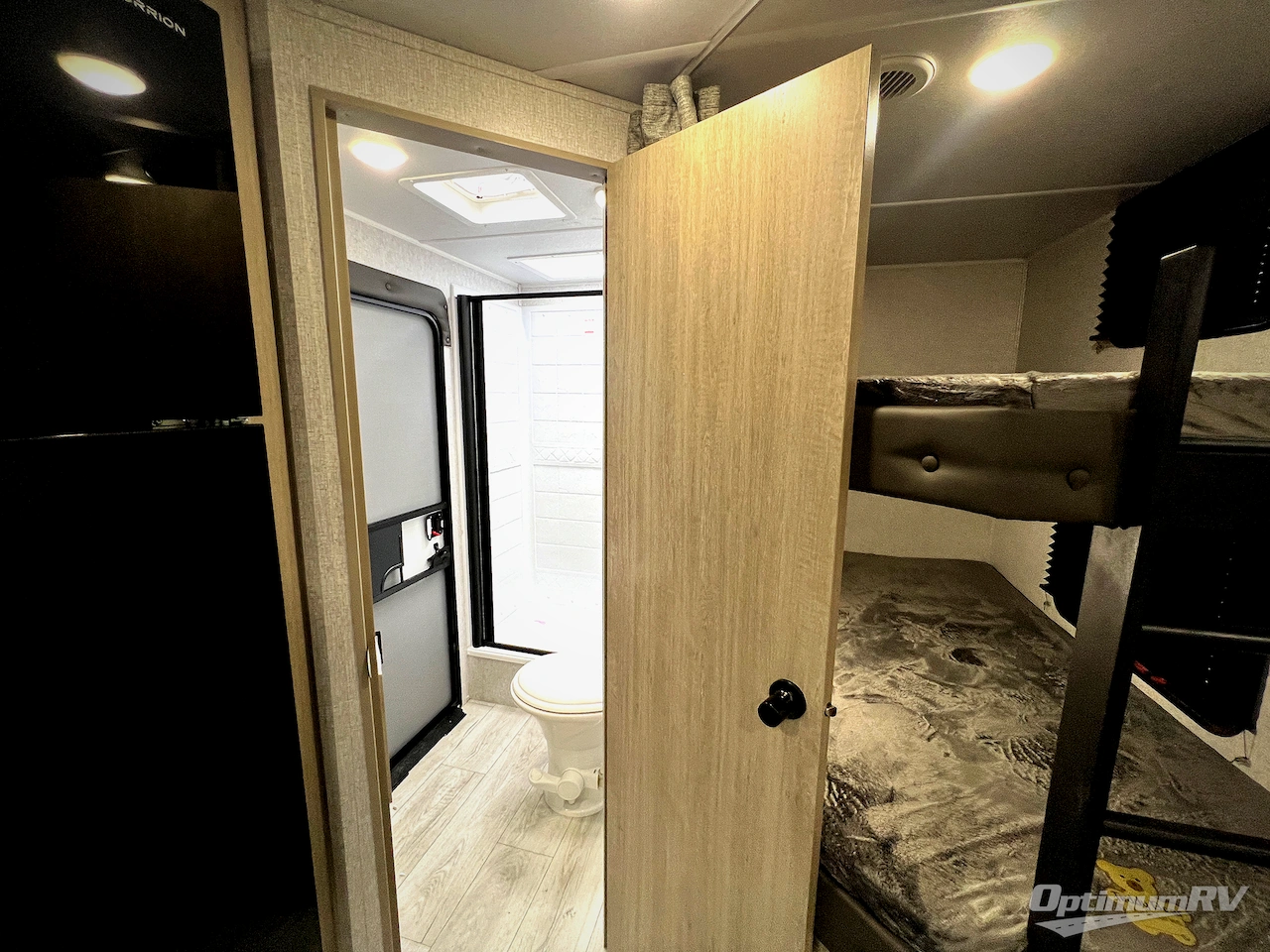 2026 East To West Della Terra 241BH Photo 25