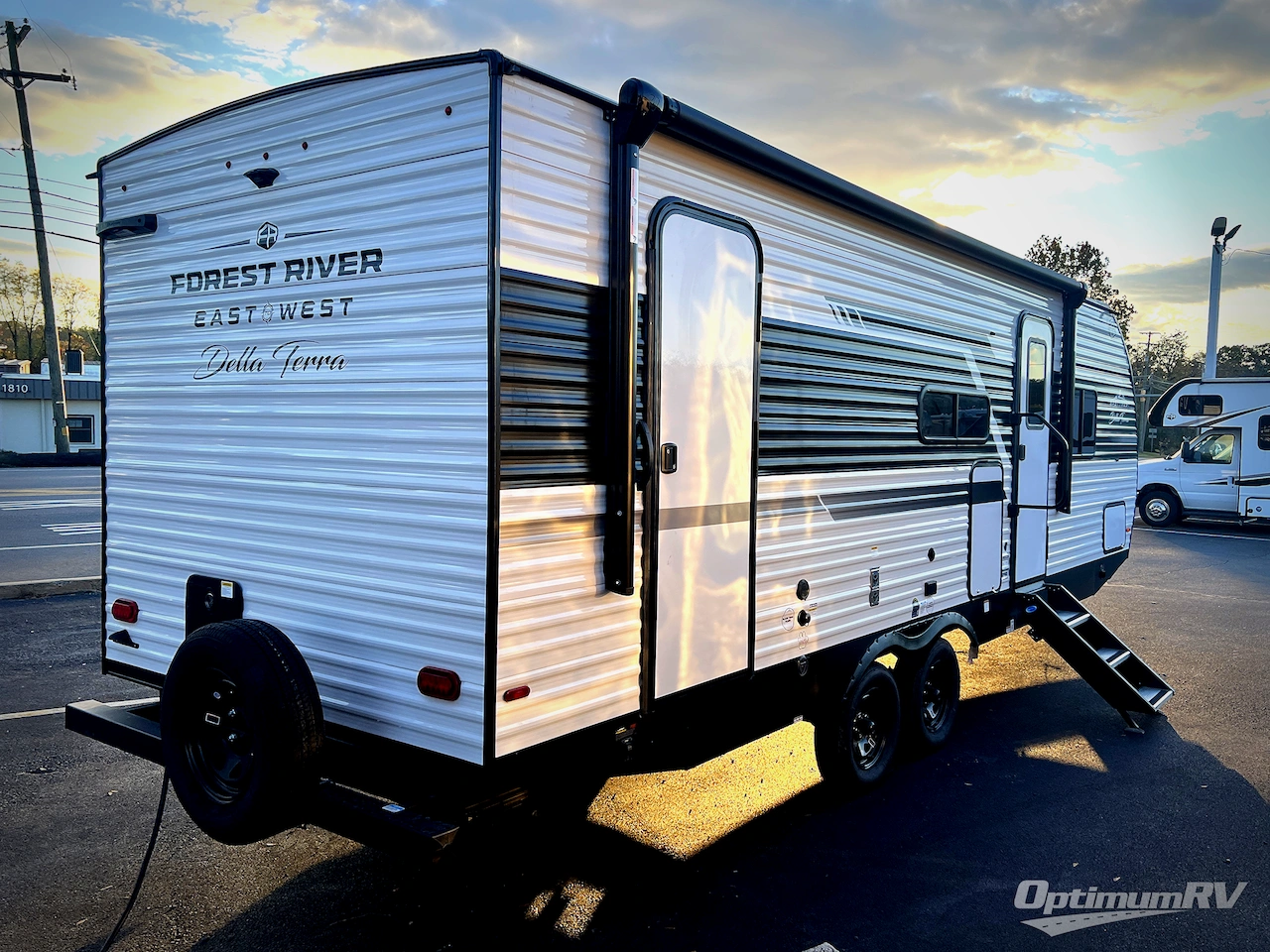 2026 East To West Della Terra 241BH Photo 2