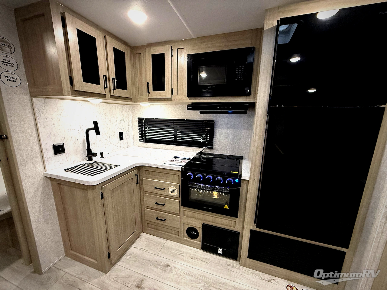 2026 East To West Della Terra 261RB Photo 13