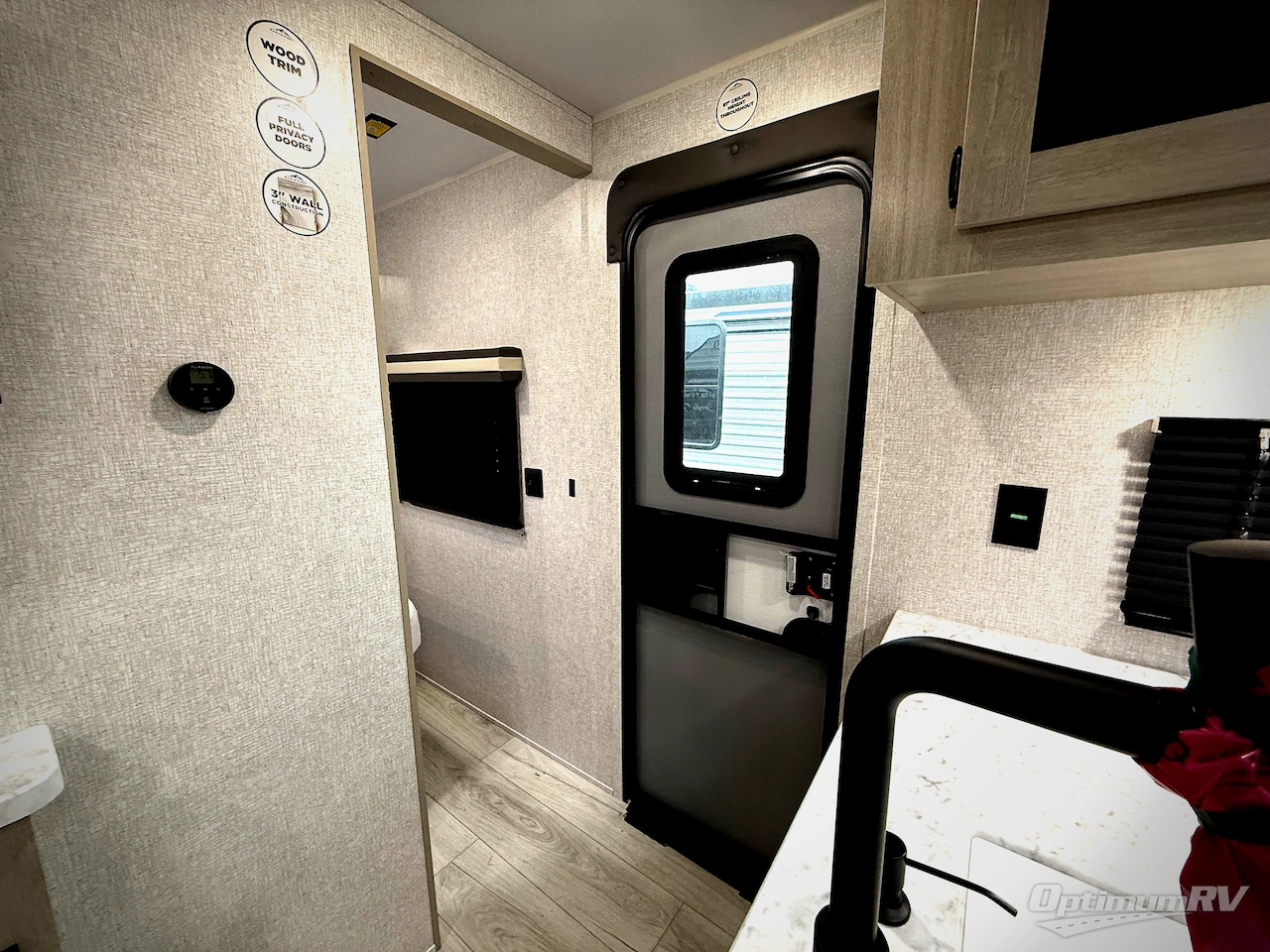 2026 East To West Della Terra 241BH Photo 16