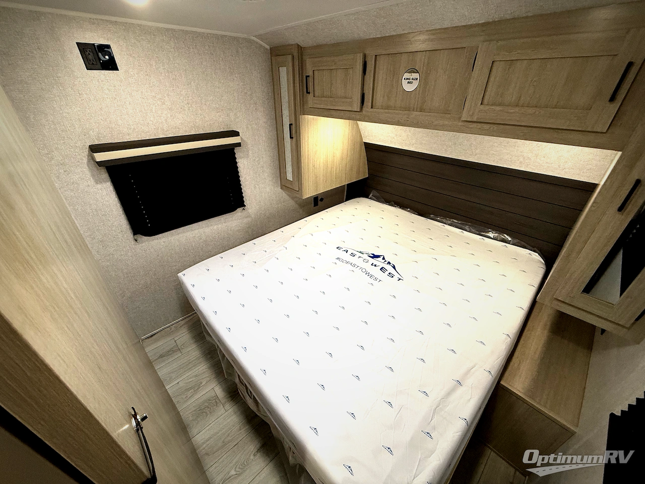 2026 East To West Della Terra 241BH Photo 17