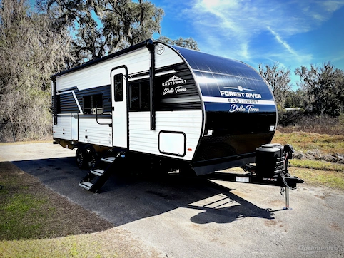 New 2026 East To West Della Terra 221ML Featured Photo