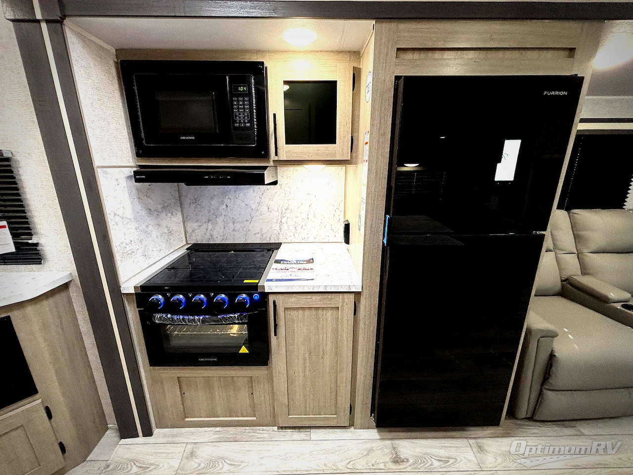 2026 East To West Della Terra 221ML Photo 10