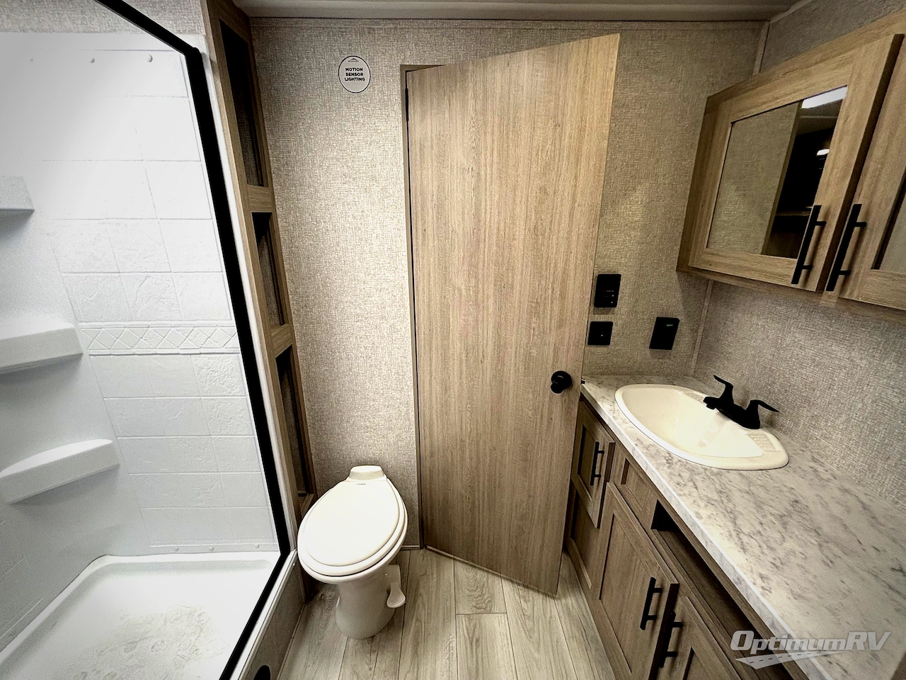 2026 East To West Della Terra 312BH Photo 8