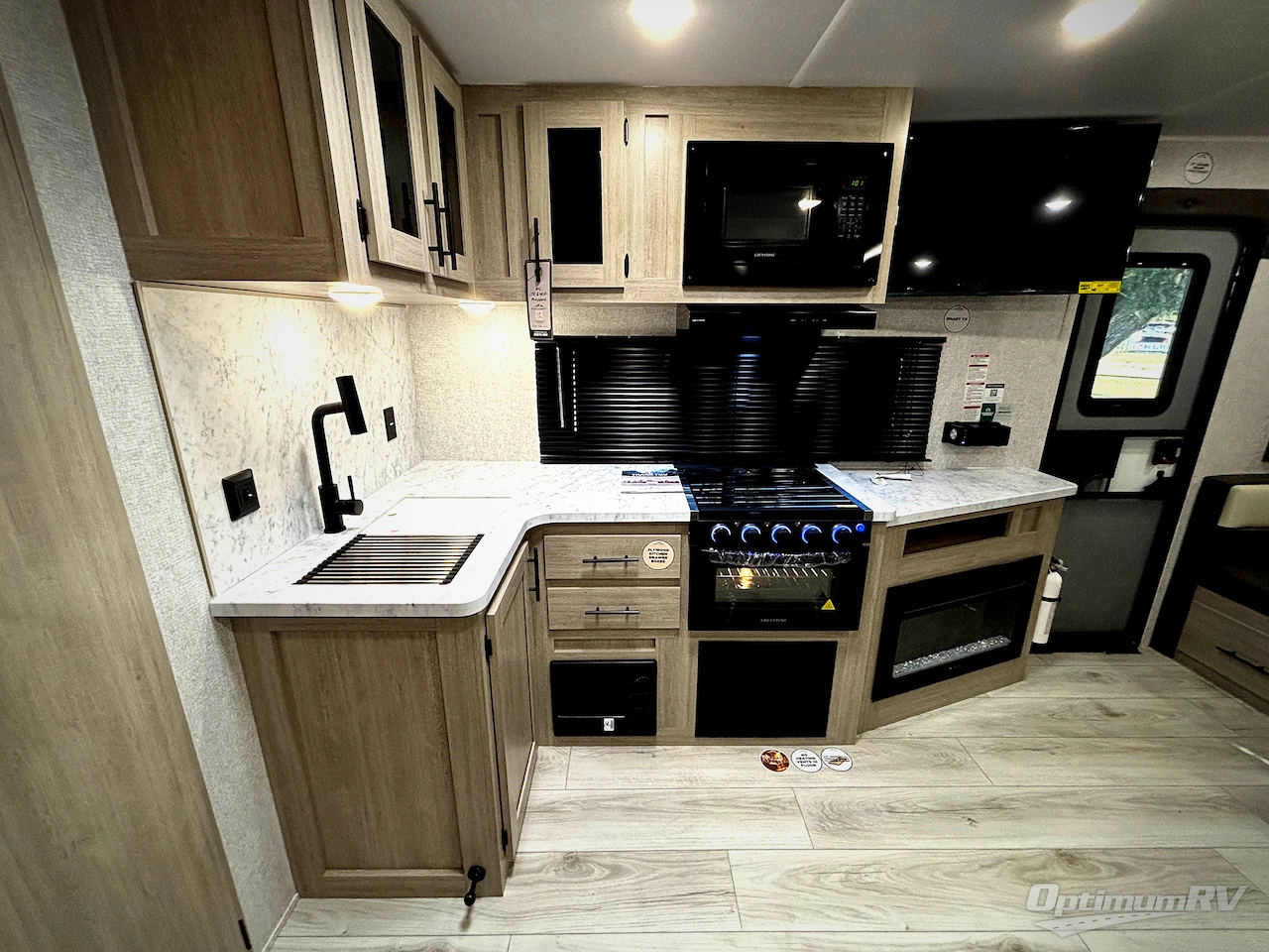 2026 East To West Della Terra 251RD Photo 6