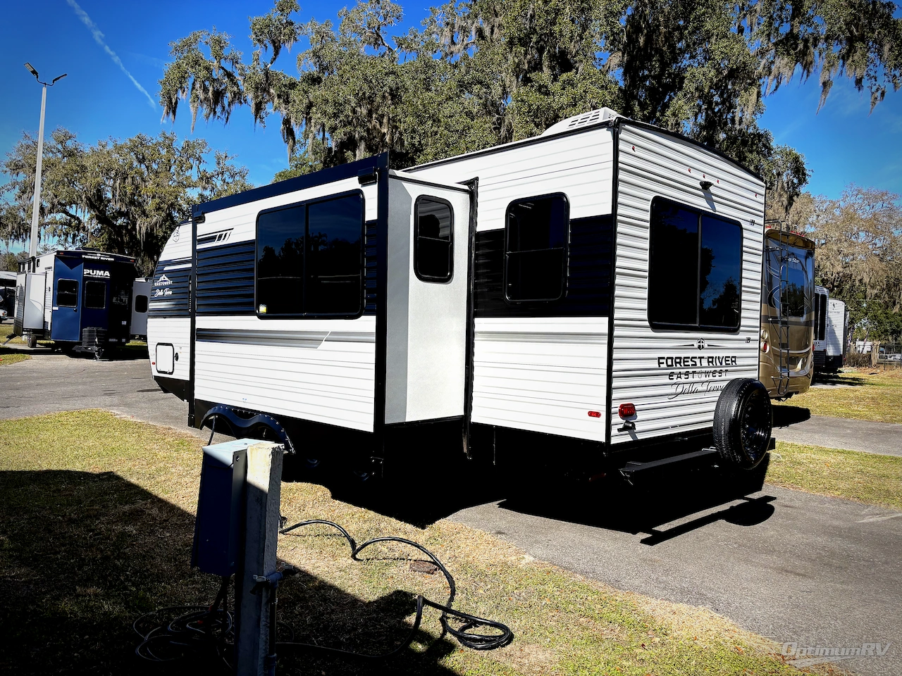 2026 East To West Della Terra 251RD Photo 3