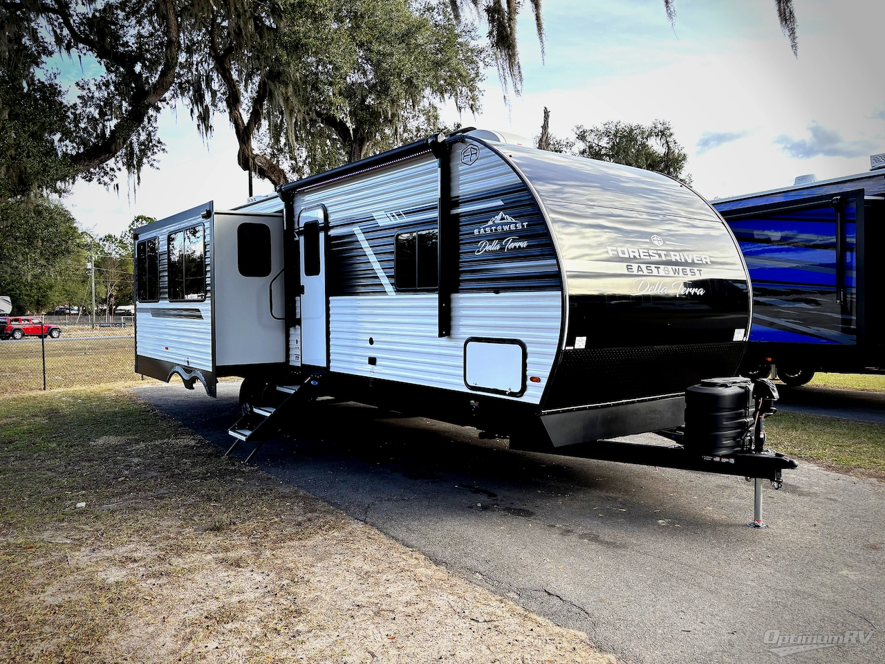 2026 East To West Della Terra 272RL Photo 1