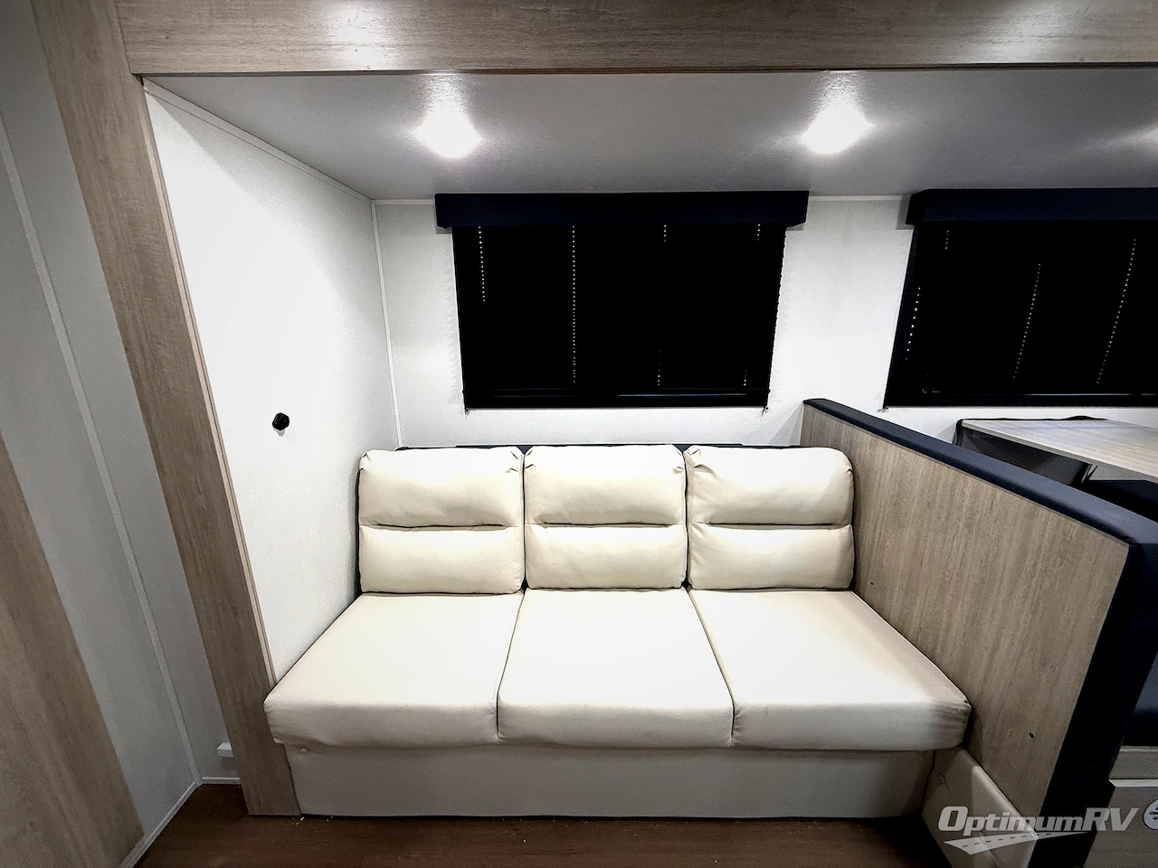 2026 East To West Acclaim 2600RB Photo 11