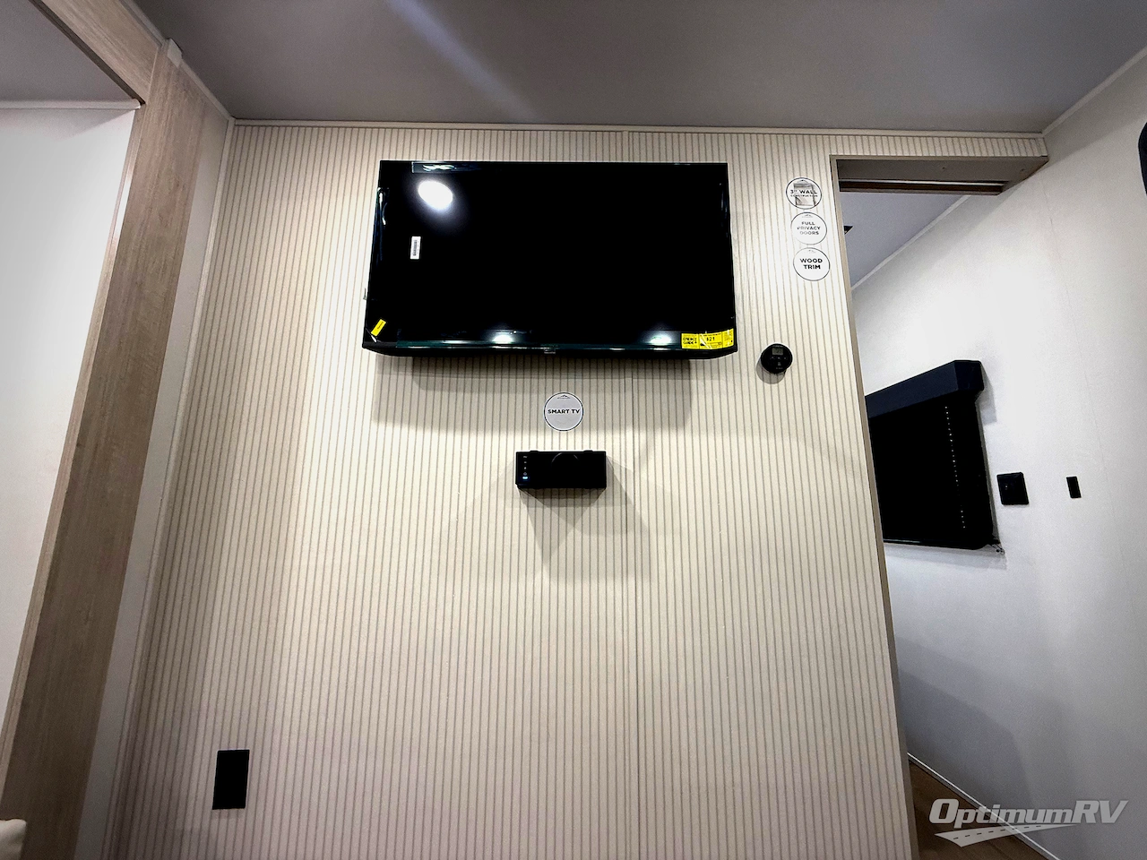 2026 East To West Acclaim 2700BH Photo 6