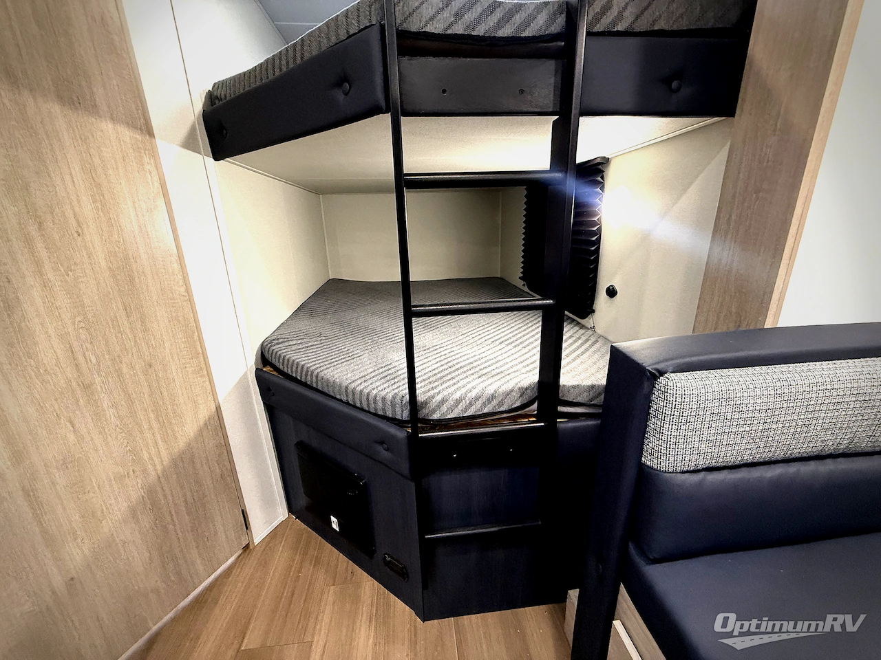 2026 East To West Acclaim 2700BH Photo 16