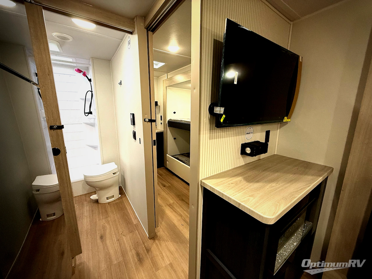 2026 East To West Acclaim 2350BH Photo 17