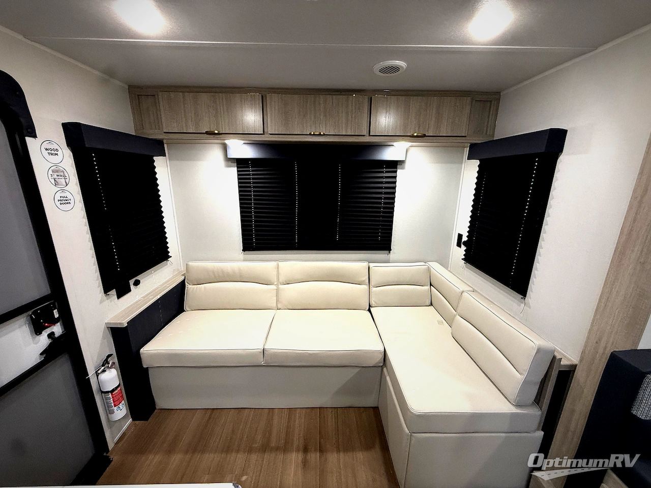 2026 East To West Acclaim 2550DS Photo 6