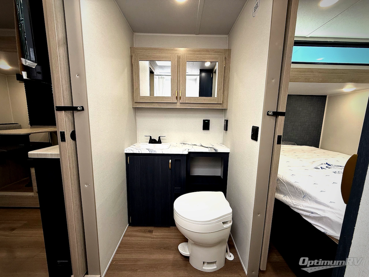 2026 East To West Acclaim 2550DS Photo 18