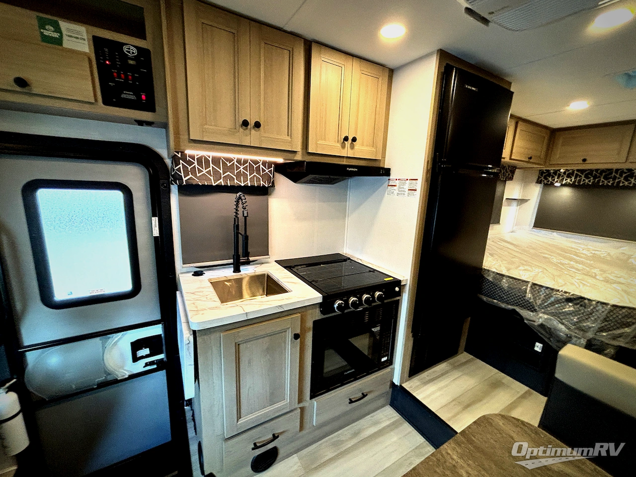 2026 Forest River Sunseeker LE 2350ALEF Photo 6