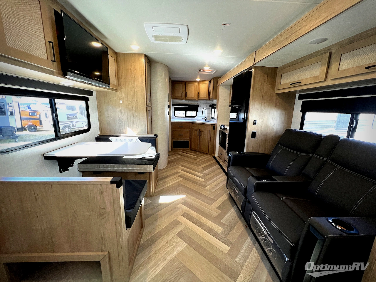 2024 Ember E-Series 22MLQ Photo 4