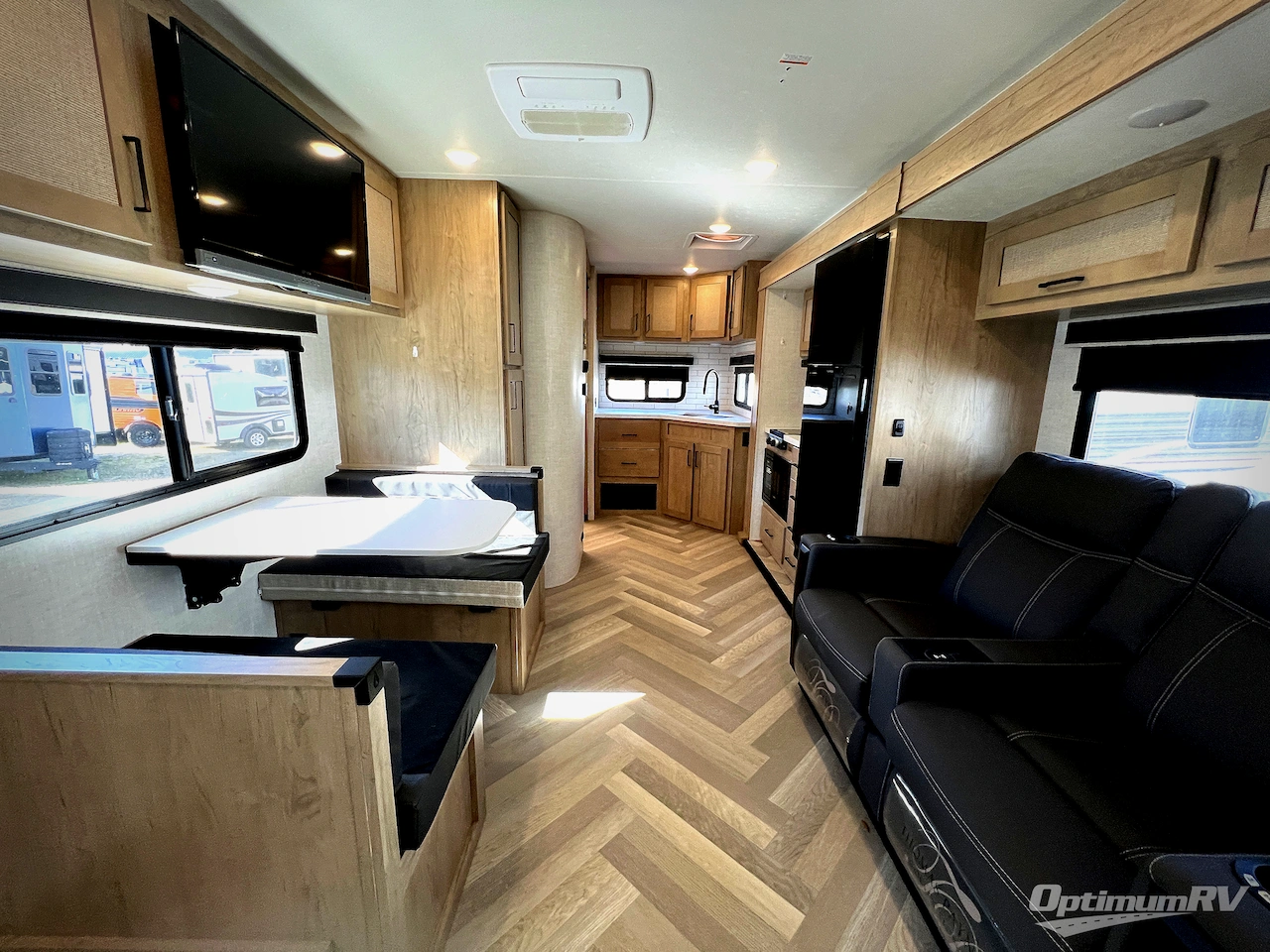 2024 Ember E-Series 22MLQ Photo 18