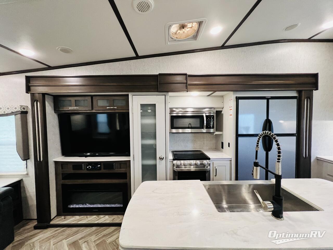 2020 Dutchmen Astoria PLATINUM 3173RLP Photo 10
