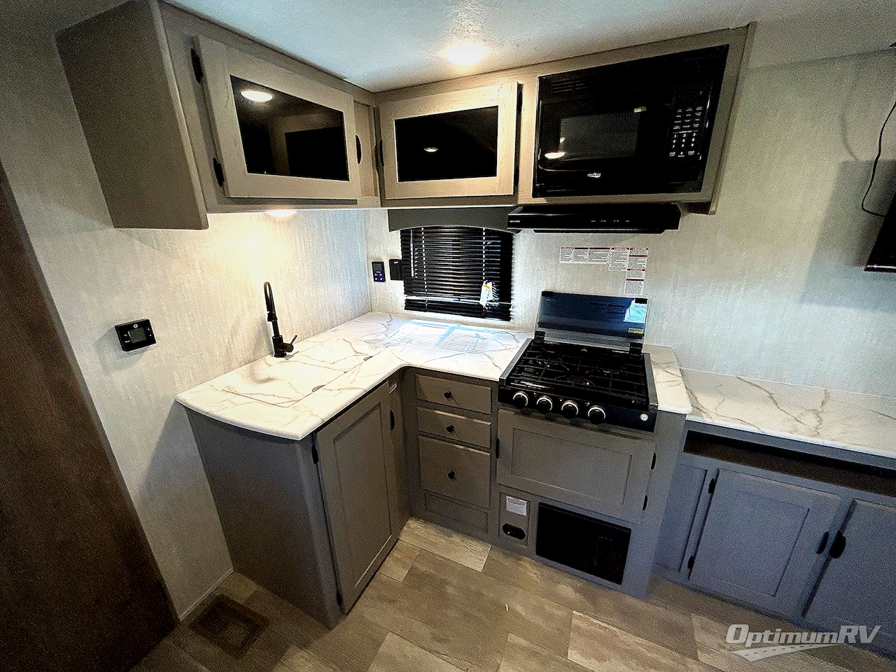 2025 Forest River Viking 6K Series 262BHS Photo 8