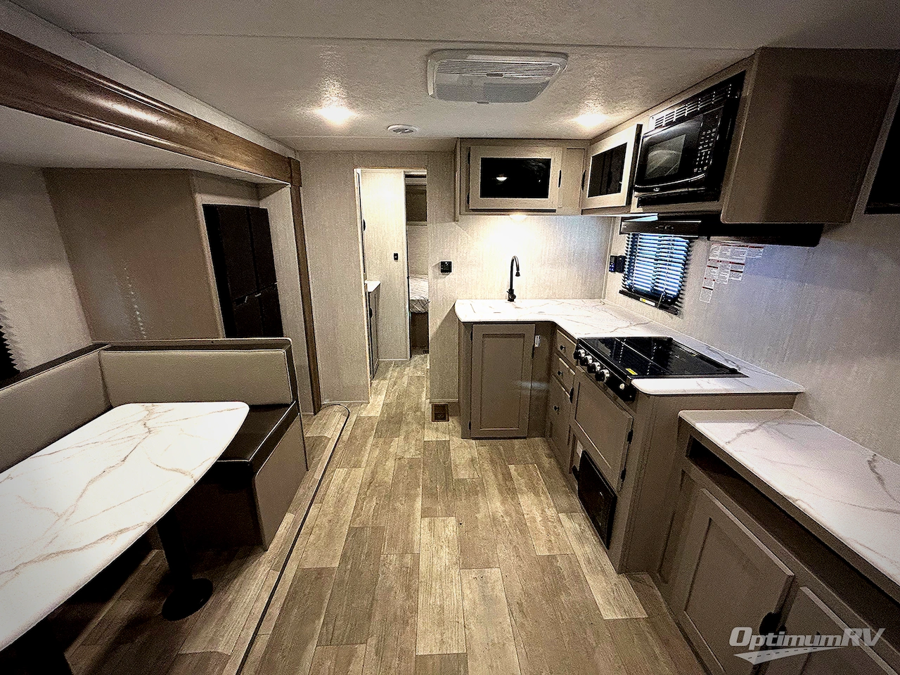 2025 Forest River Viking 6K Series 262BHS Photo 4