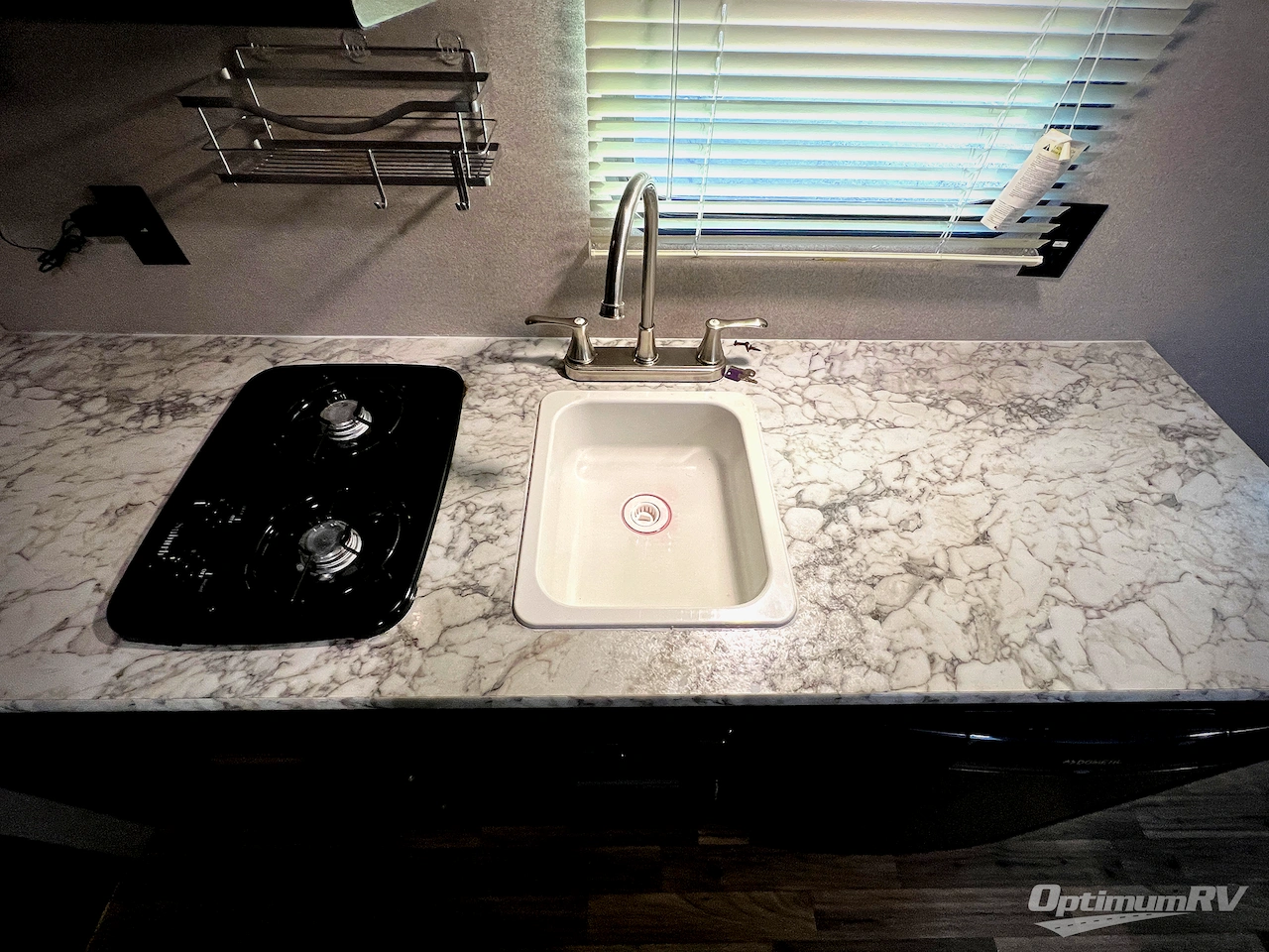 2020 Keystone Springdale Mini 1700FQ Photo 9