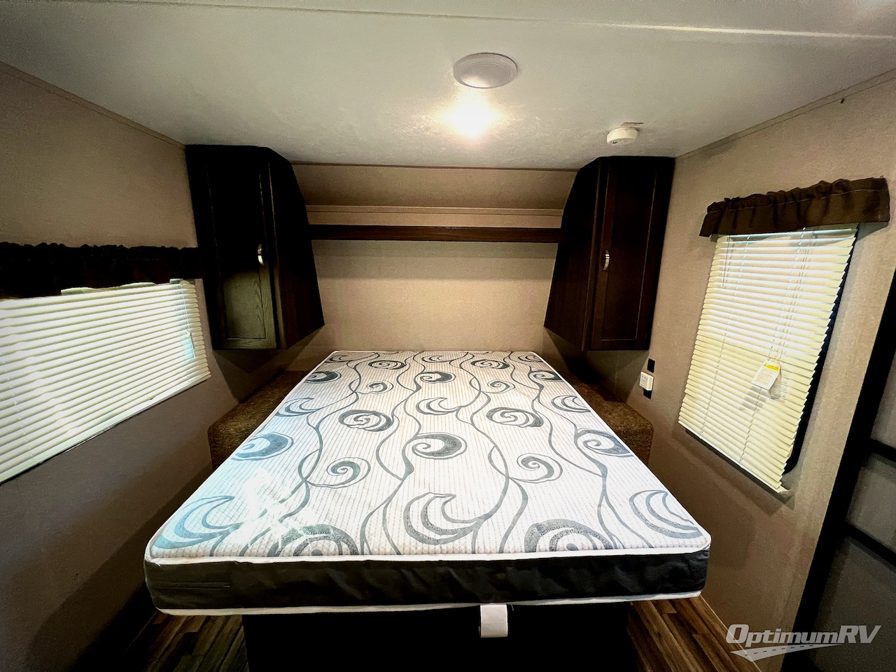 2020 Keystone Springdale Mini 1700FQ Photo 12