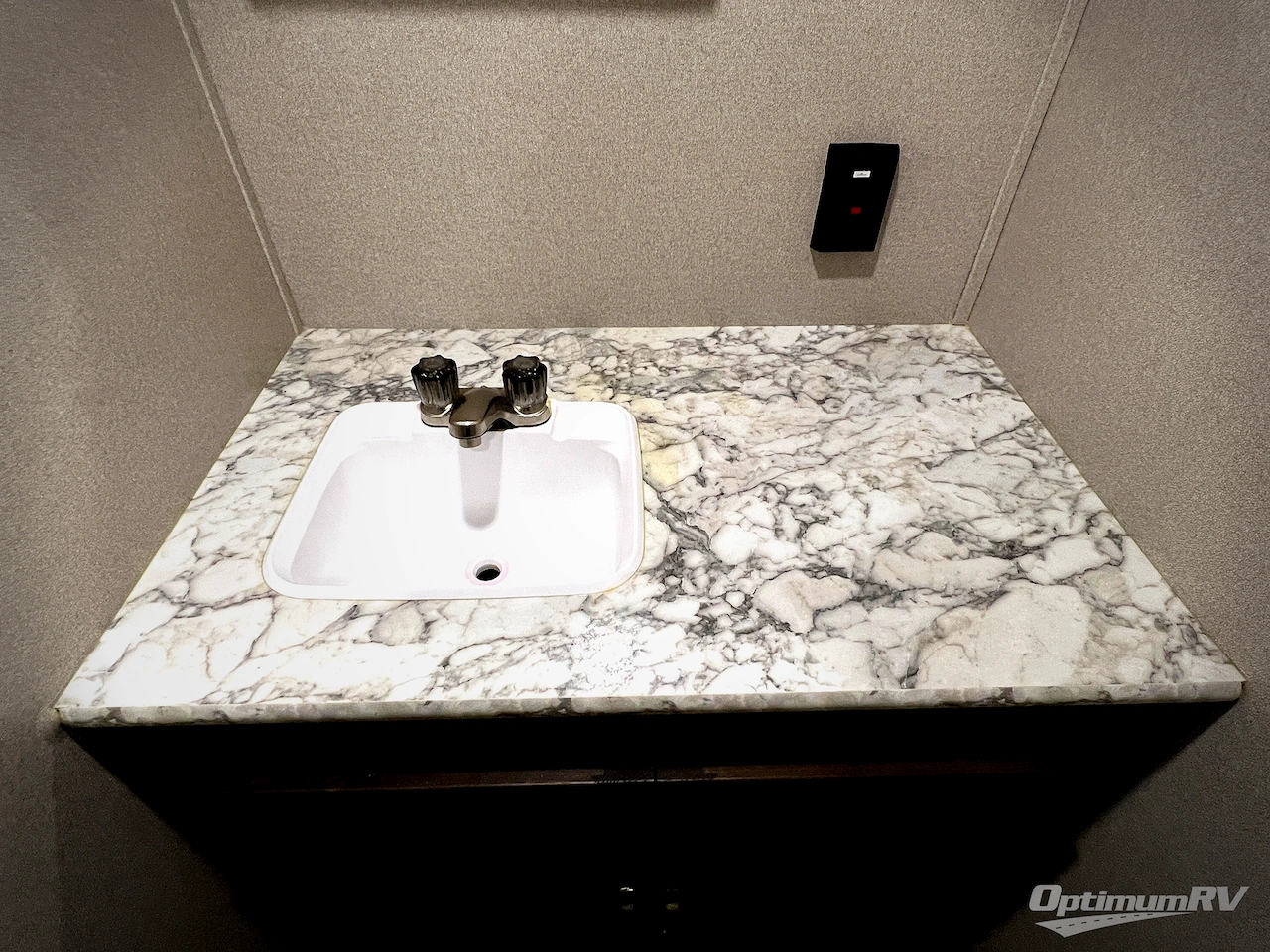 2020 Keystone Springdale Mini 1700FQ Photo 16