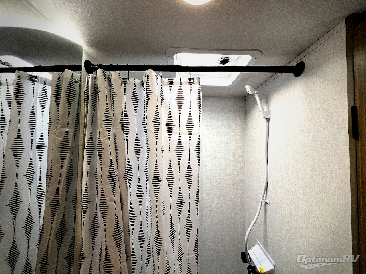 2026 Forest River Wildwood FSX 177ICE Photo 16