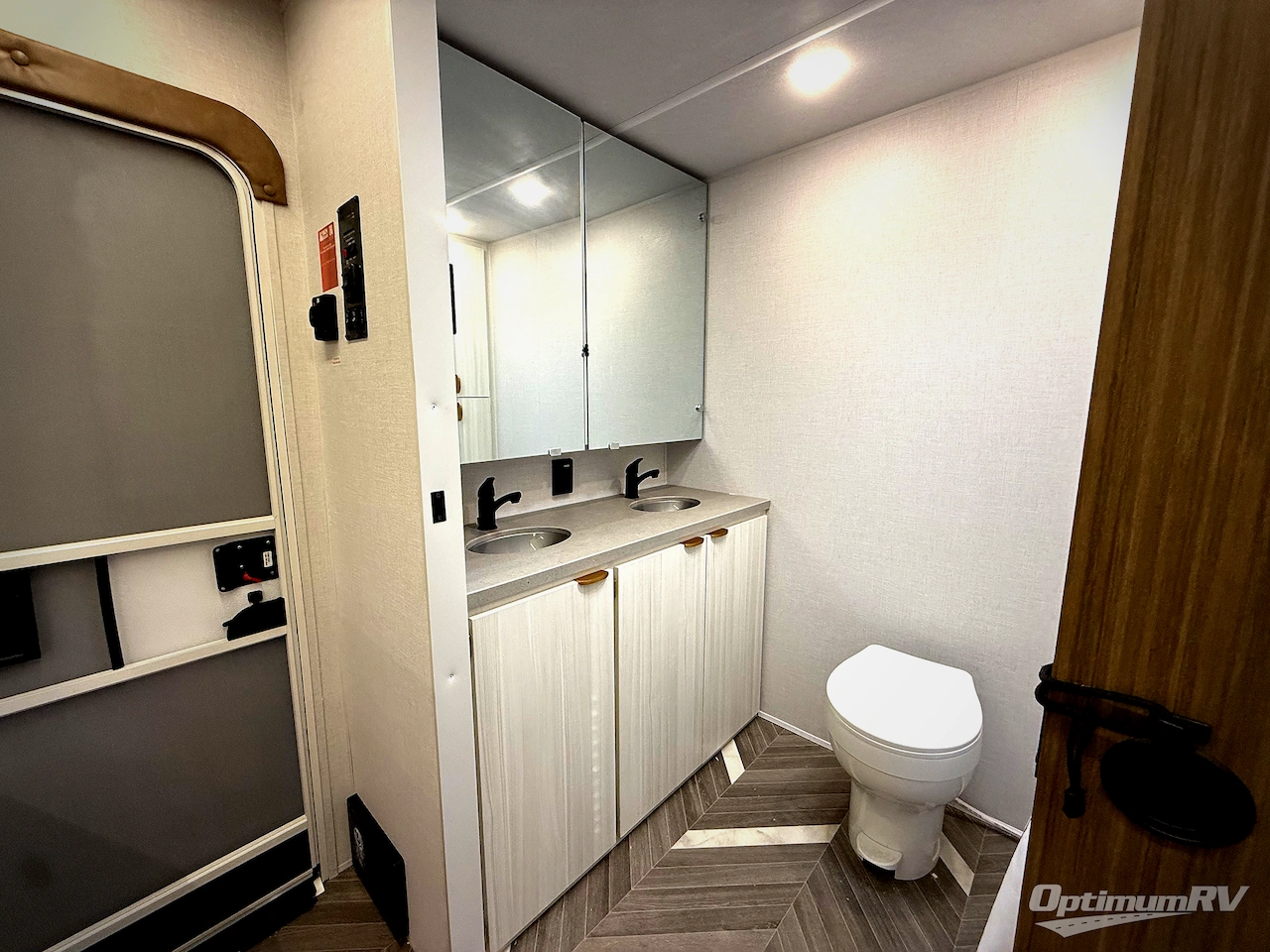 2026 Forest River Ozark 2430RBK Photo 8