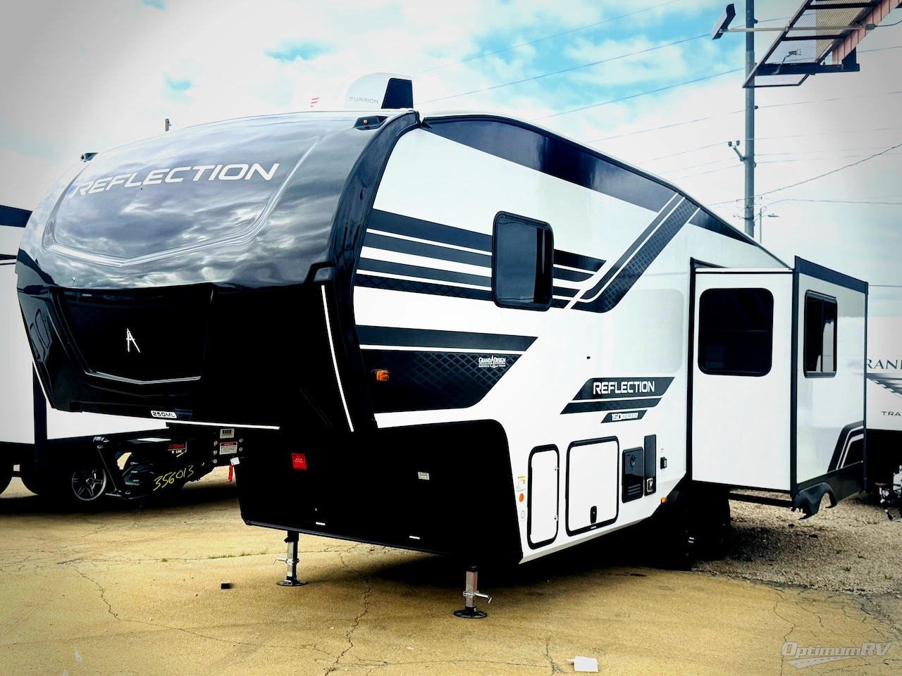 2026 Grand Design Reflection 150 Series 250ML Photo 4