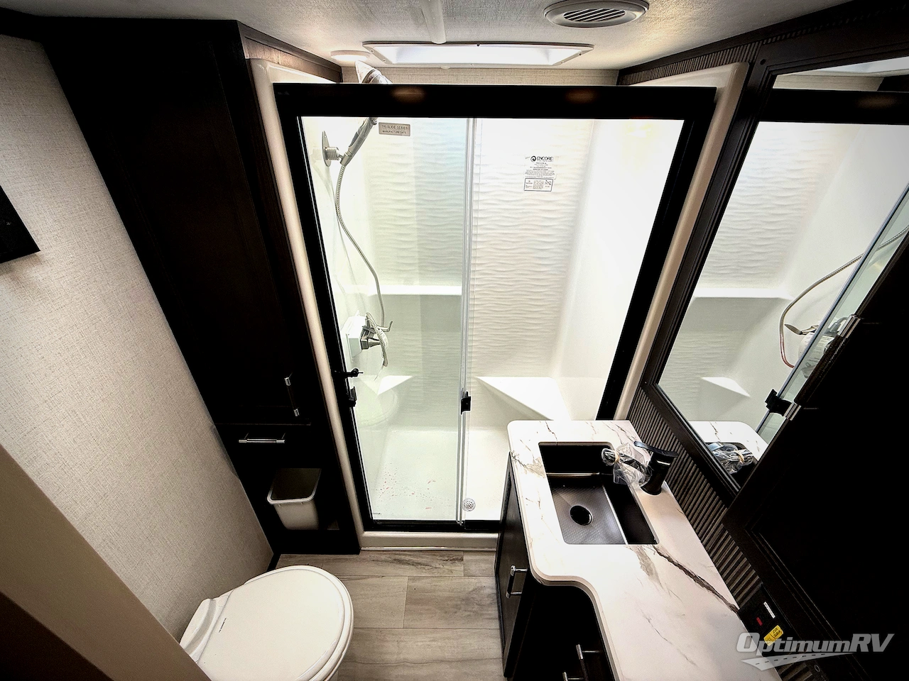 2026 Keystone Alpine Avalanche Edition 381DL Photo 9