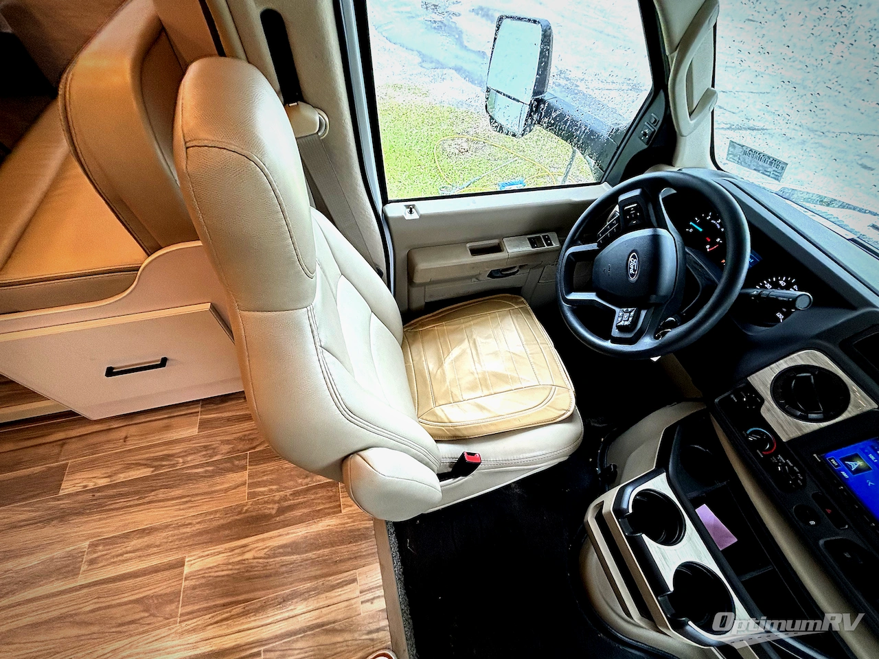 2023 Thor Four Winds 25M Photo 7