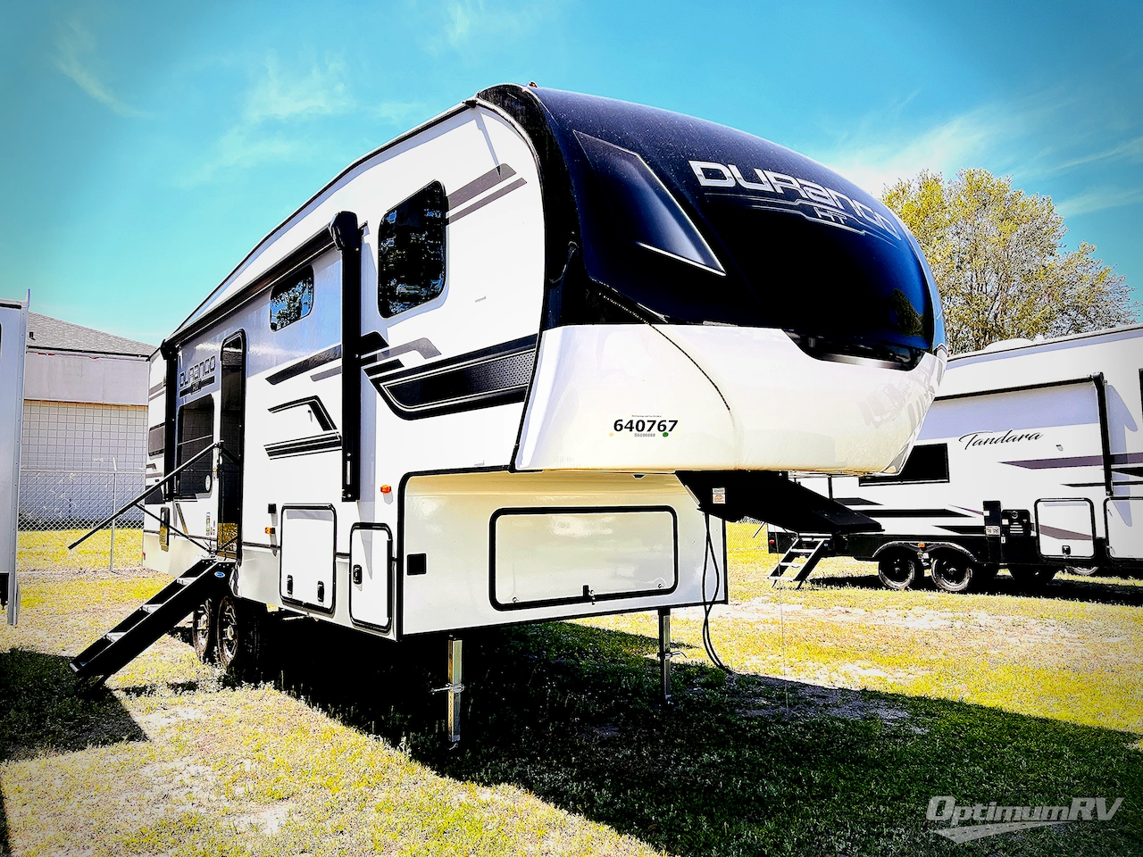 2025 KZ Durango Half-Ton 232MLD Photo 1