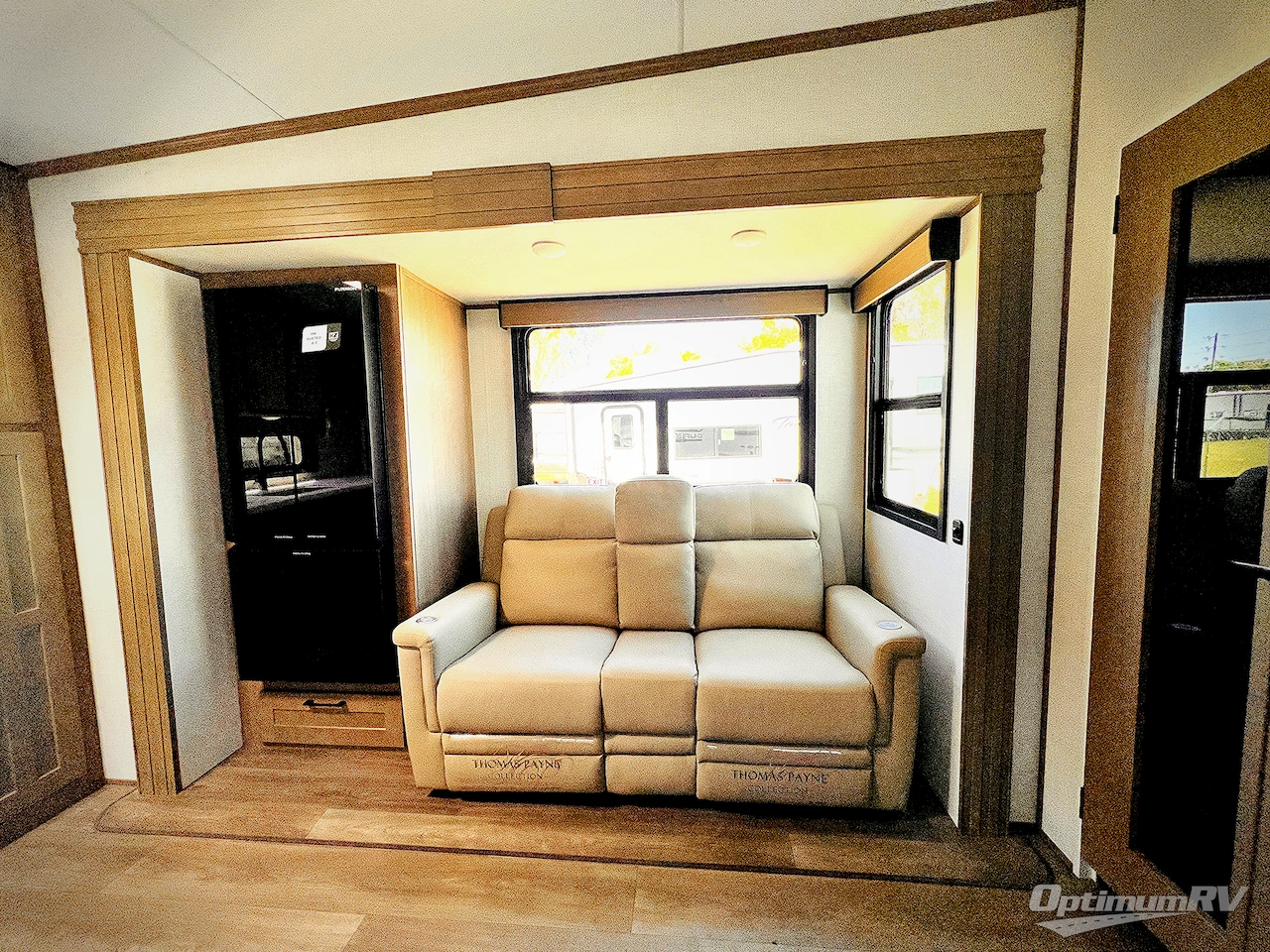 2025 KZ Durango Half-Ton 232MLD Photo 12