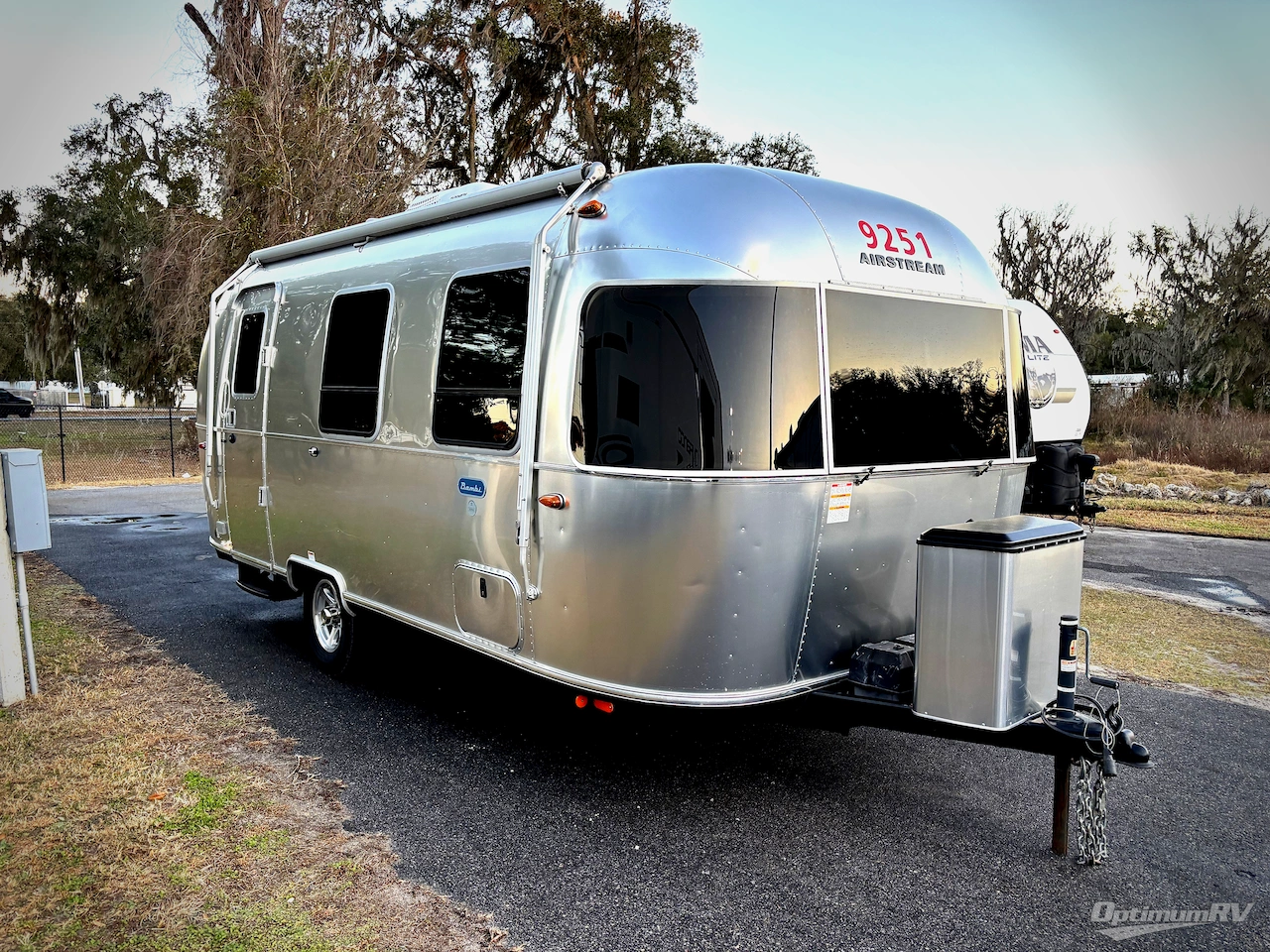 2021 Airstream Bambi 22FB Photo 1