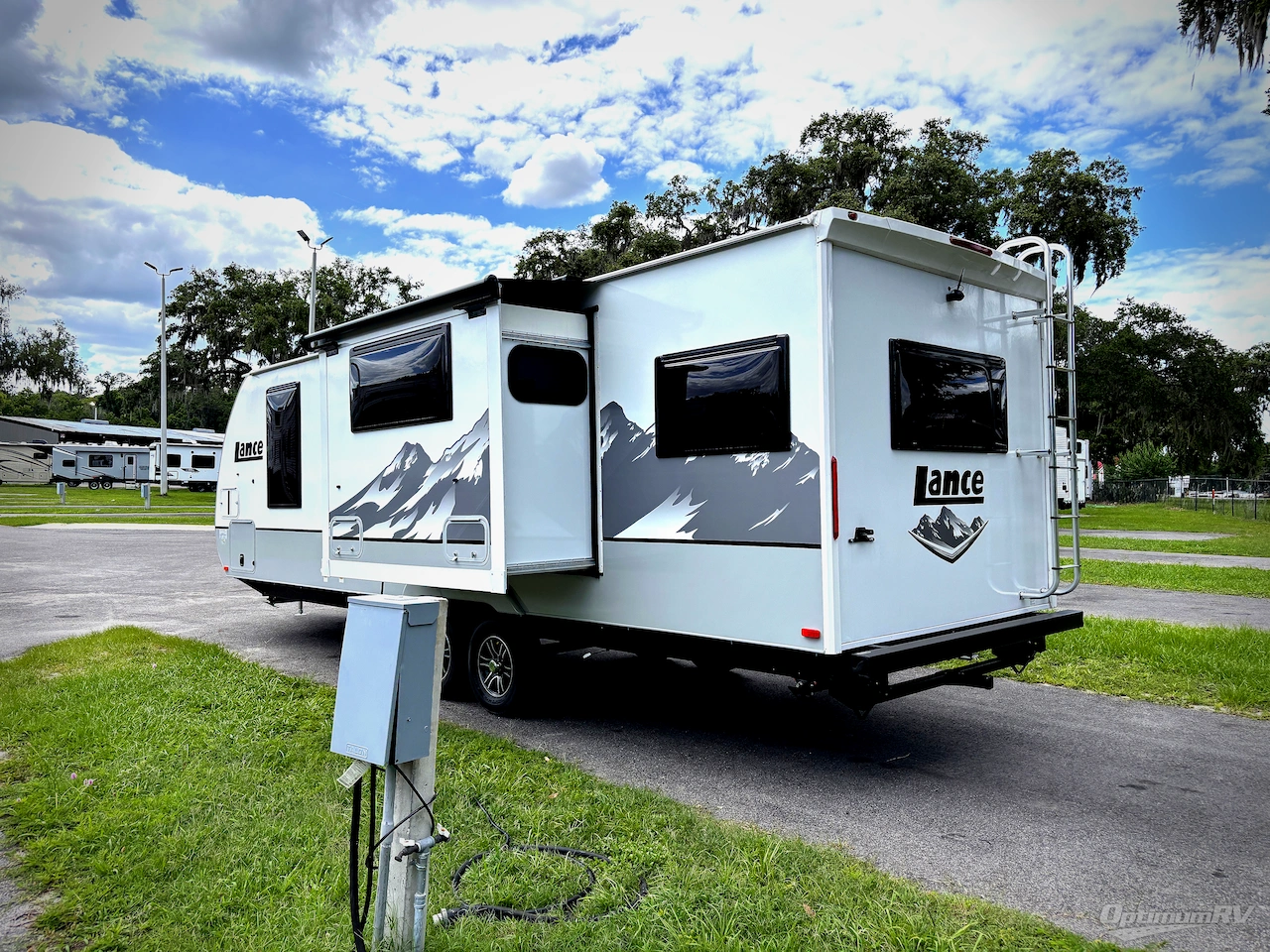 2026 Lance Lance Travel Trailers 2565 Photo 3