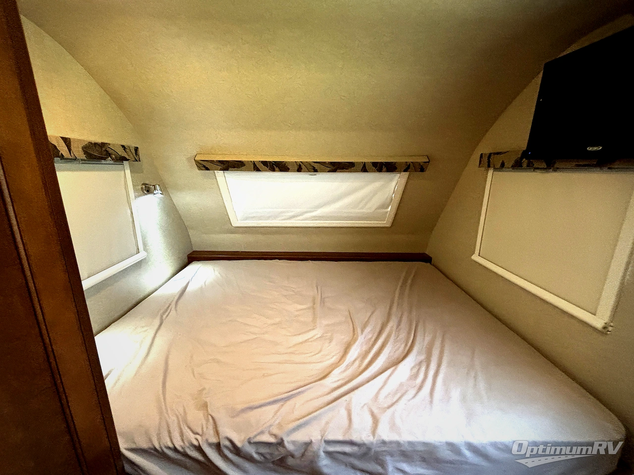 2016 Lance Lance Travel Trailers 1575 Photo 7