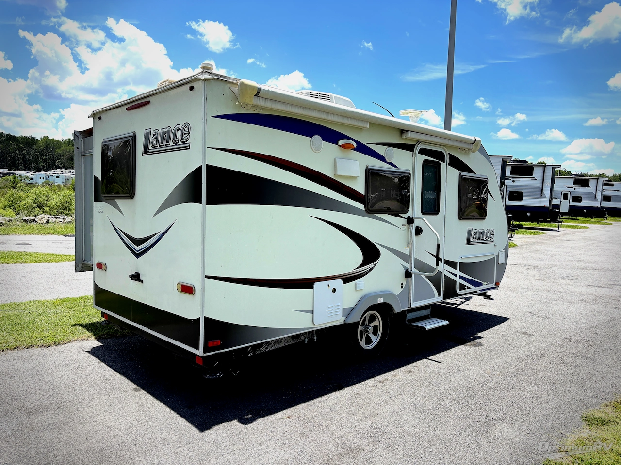 2016 Lance Lance Travel Trailers 1575 Photo 2