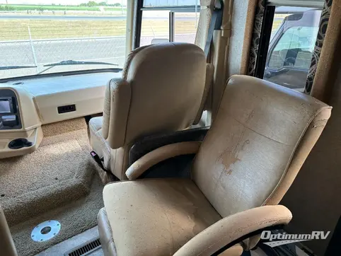 2013 Thor Daybreak 32HD RV Photo 4