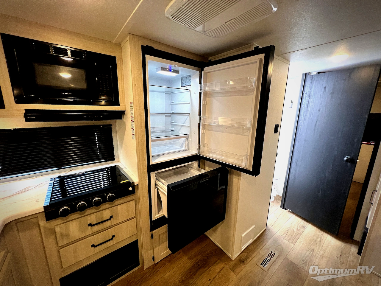2026 Palomino Puma Camping Edition 305BHCE Photo 16