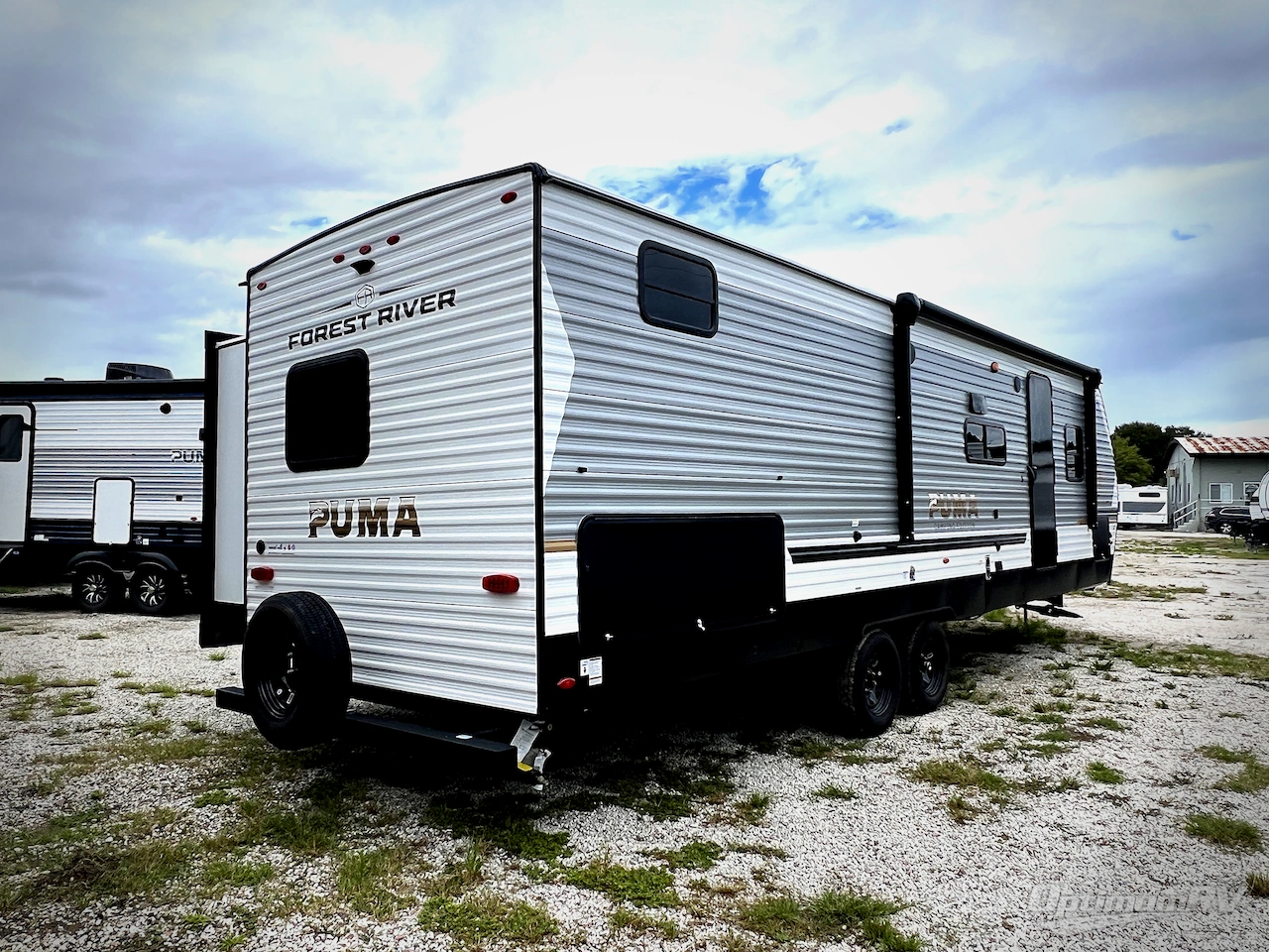 2026 Palomino Puma Camping Edition 305BHCE Photo 2