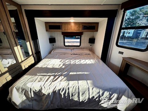 2026 Palomino Puma Destination 420LFT RV Photo 4