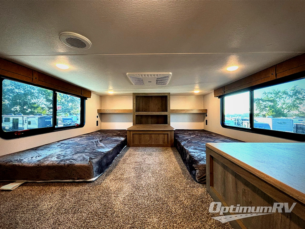 2026 Palomino Puma Destination 420LFT Photo 13