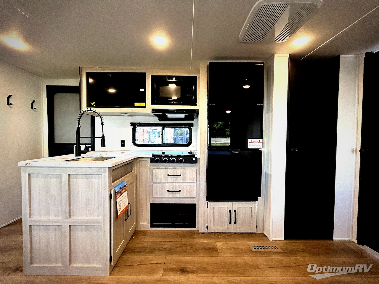 2026 Palomino Puma Camping Edition 250RBCE Photo 9