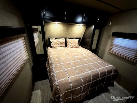 2017 Grand Design Imagine 2600RB RV Photo 3