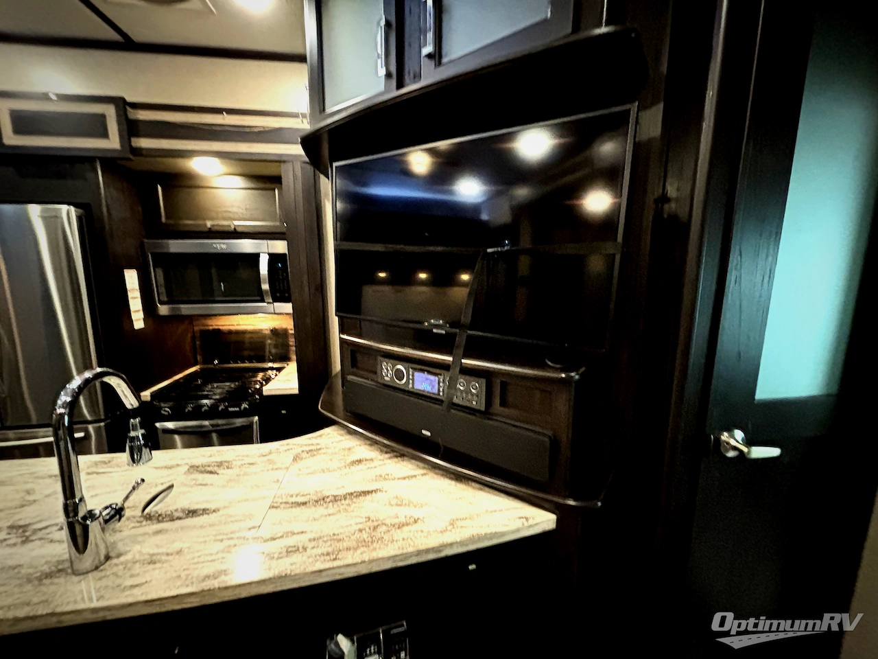 2017 Keystone Fuzion 423 Photo 15